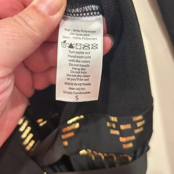 LuLaRoe Elegant Collection Deanne Black Gold Wrap Dress size Small - Picture 9 of 9